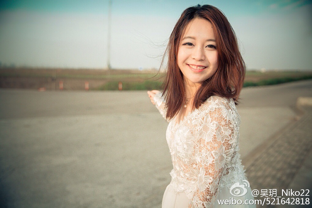 NIKO小玥玥(吴玥) 微博唯美系养眼写真图