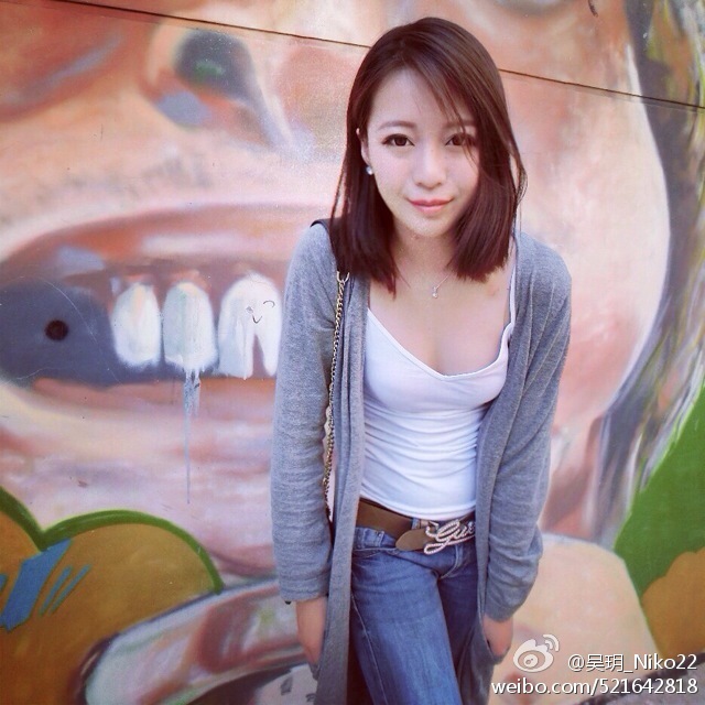 NIKO小玥玥(吴玥) 微博唯美系养眼写真图