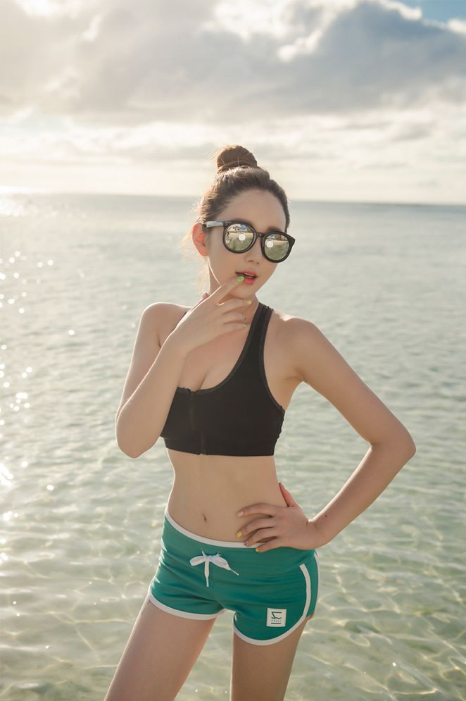 李妍静- 2017年MayBeach运动服系列二