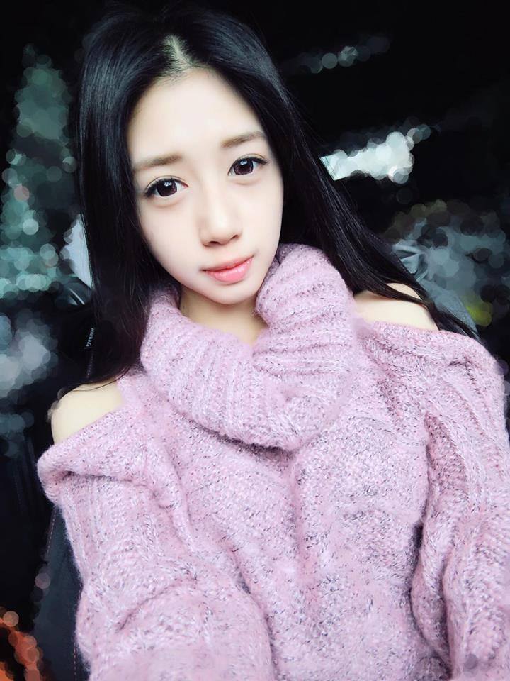 菜菜(林憶婷) 超长事业线让人惊艳