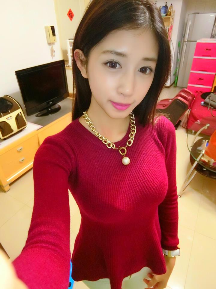 菜菜(林憶婷) 超长事业线让人惊艳