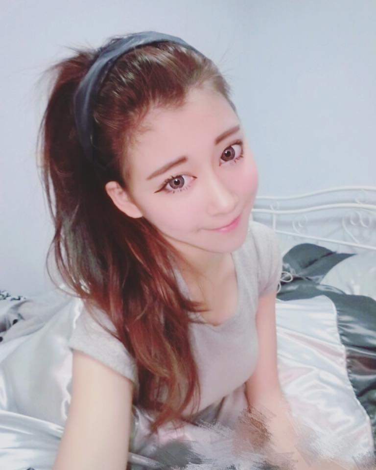 Min Min 超正的大眼麦当劳长腿店花
