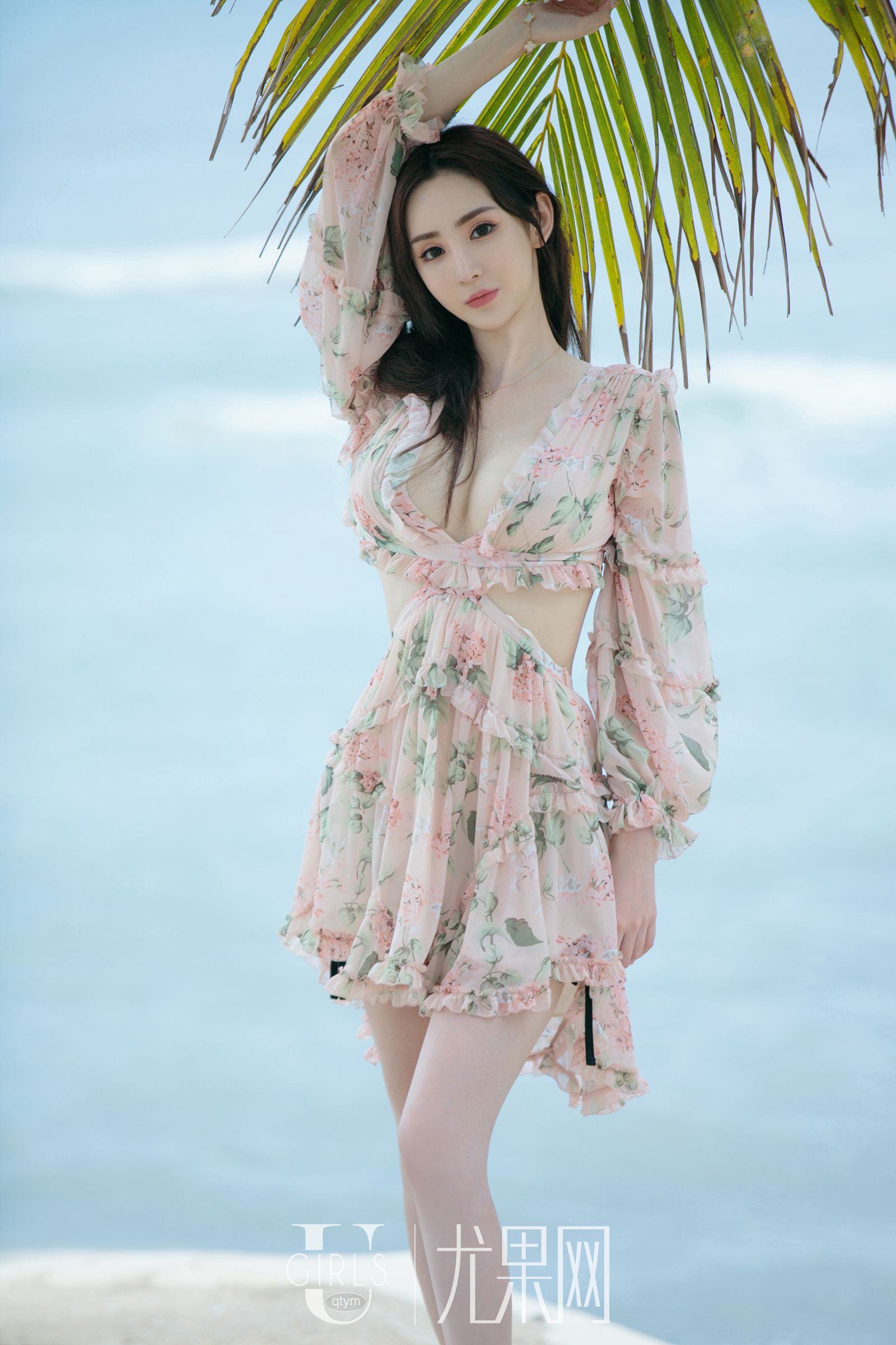于思琪的椰子情歌 连身泳装少女气息