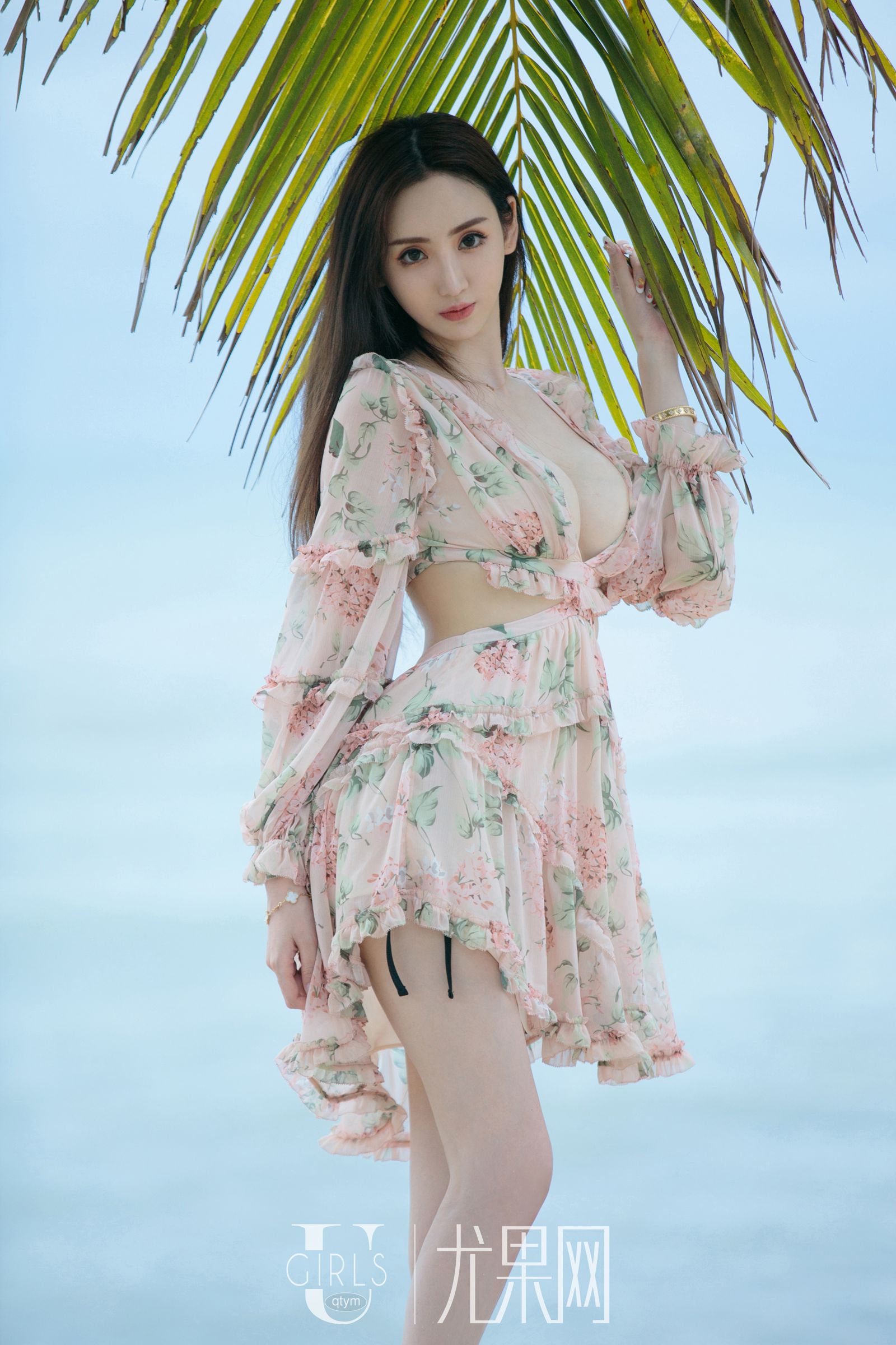 于思琪的椰子情歌 连身泳装少女气息