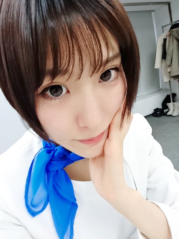 朝比奈祐未 灵气短发Coser身材也棒