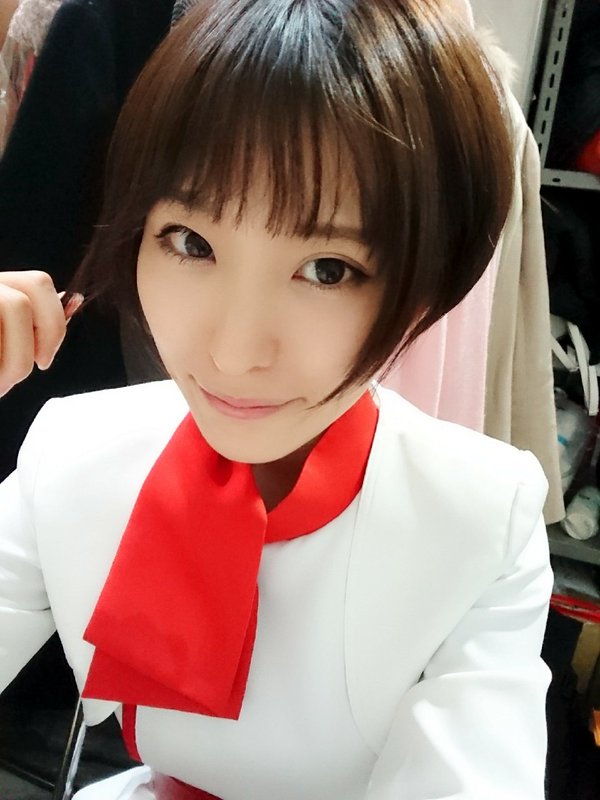 朝比奈祐未 灵气短发Coser身材也棒