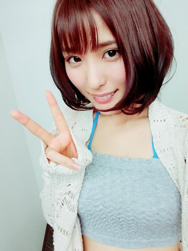 朝比奈祐未 灵气短发Coser身材也棒