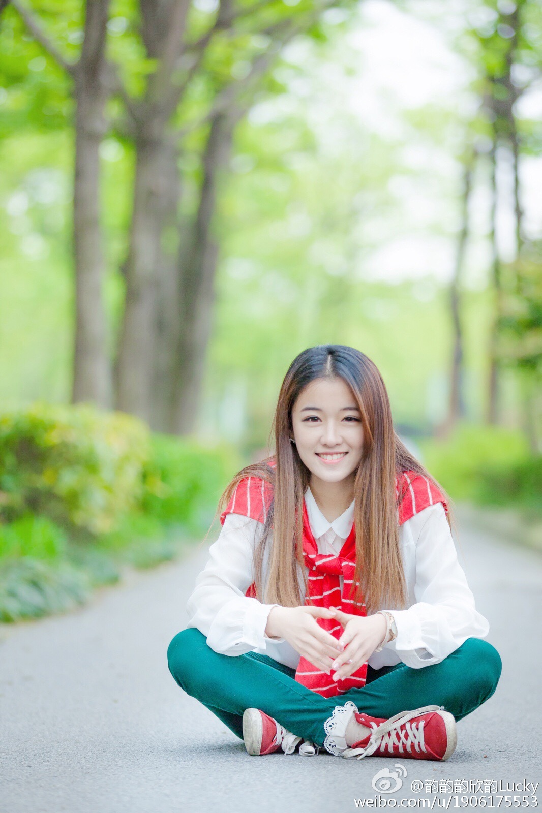 郑欣韵Lucky 小甜美女微博私房照诱惑写真图