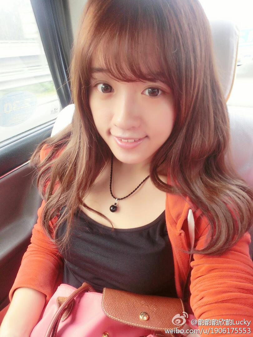 郑欣韵Lucky 小甜美女微博私房照诱惑写真图