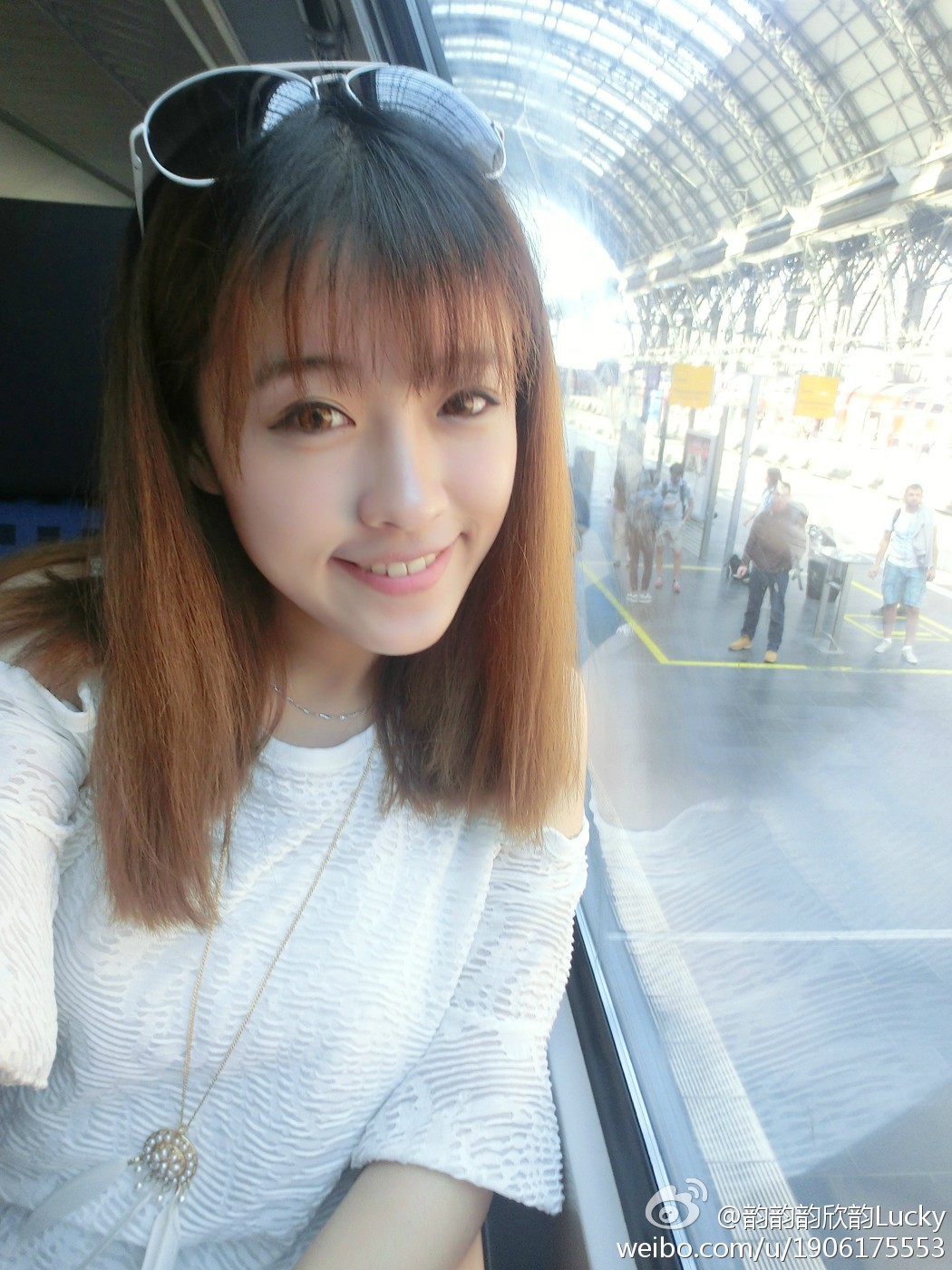 郑欣韵Lucky 小甜美女微博私房照诱惑写真图
