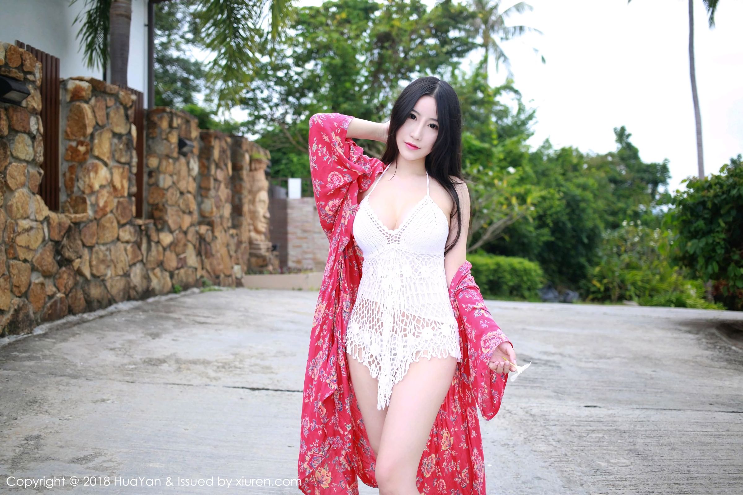 谢芷馨苏梅岛旅拍 和服比基尼的诱惑