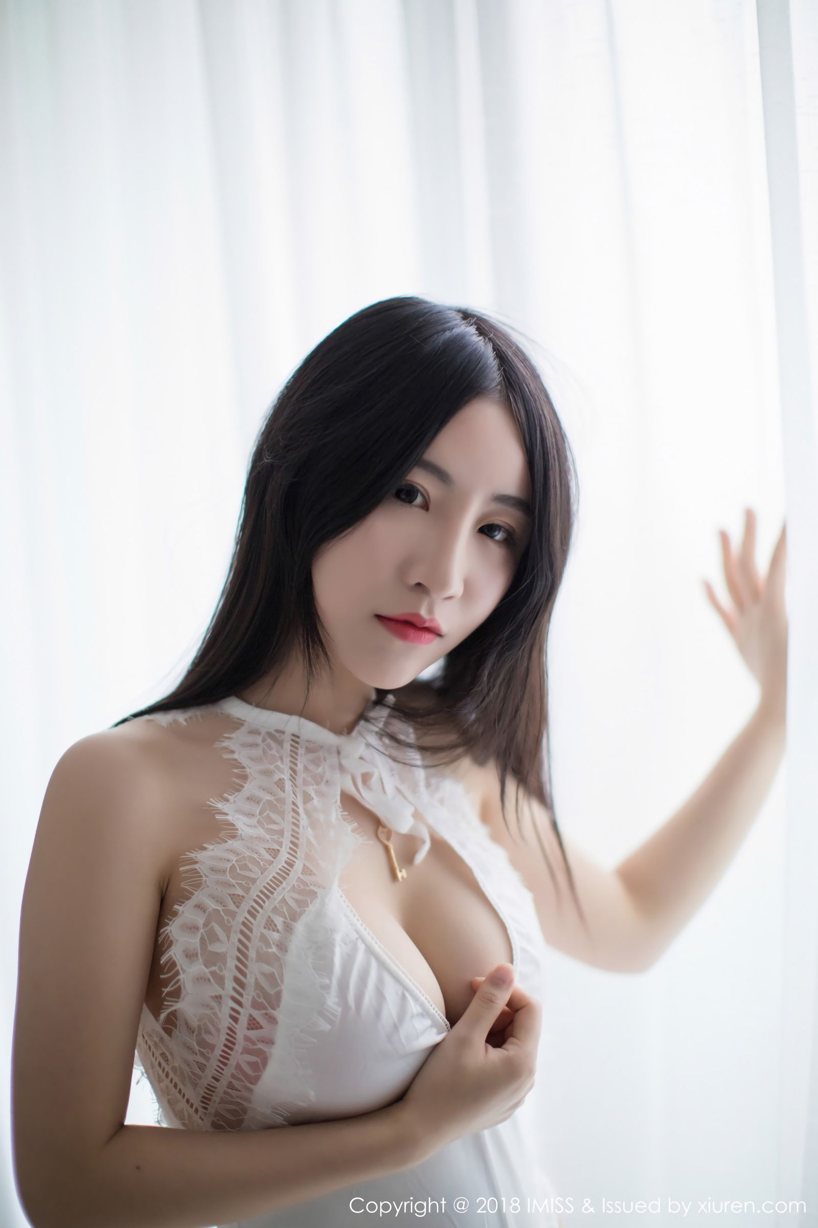 女神绯月樱-Cherry 低胸内衣玲珑别致