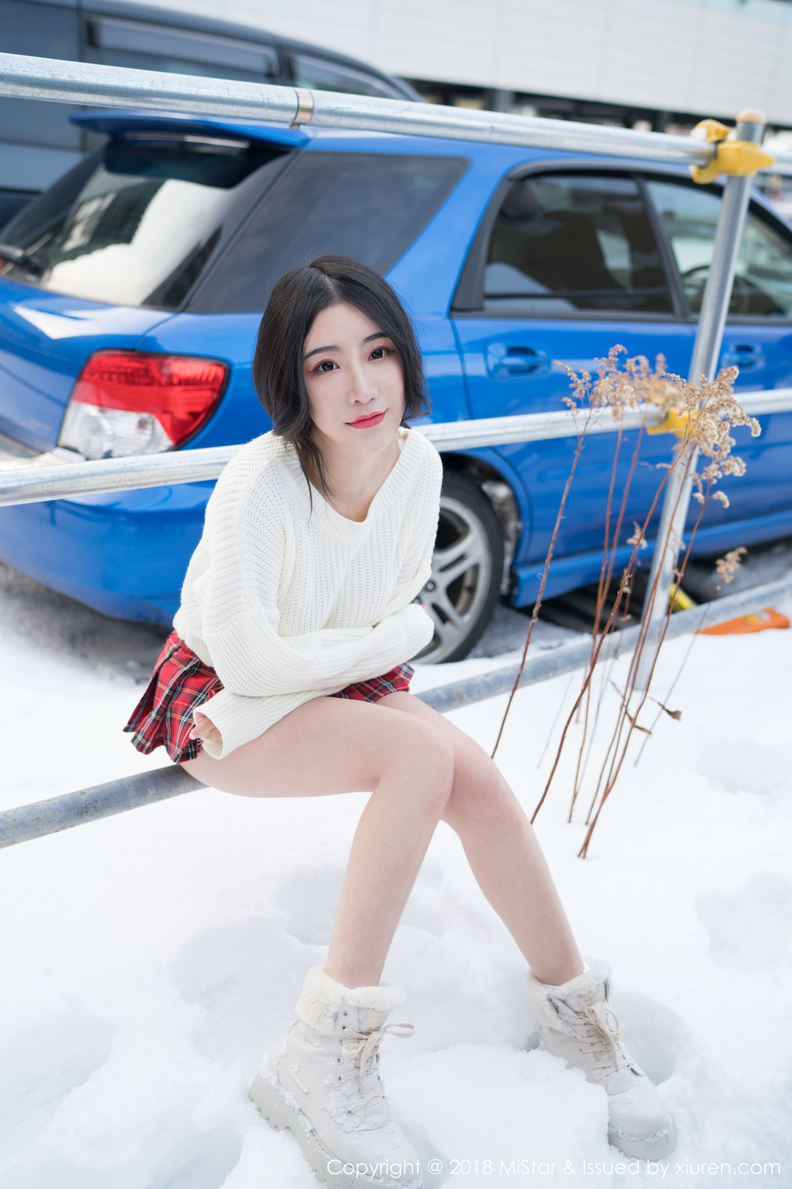 女神绯月樱Cherry 冰天雪地白衣红裙