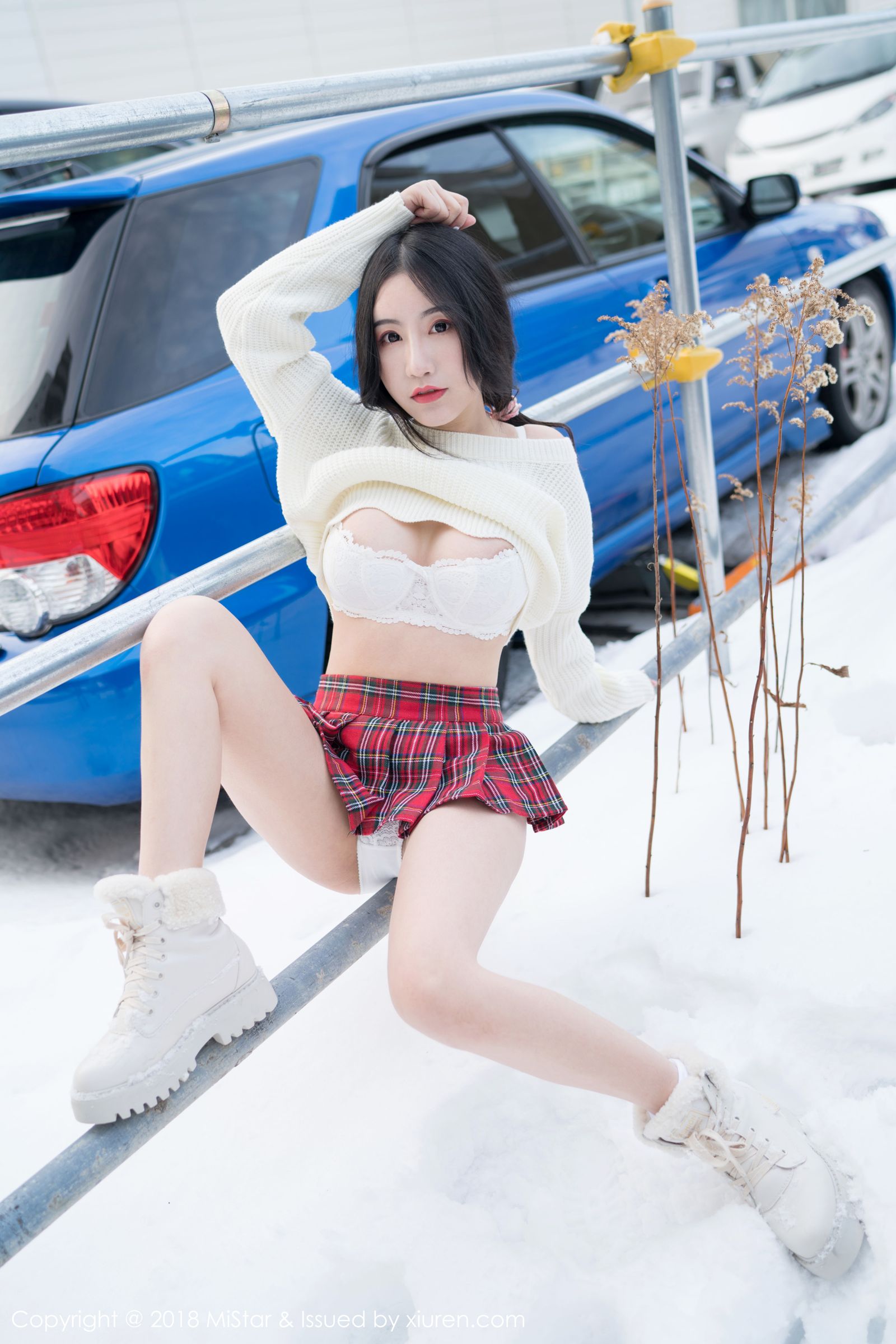 女神绯月樱Cherry 冰天雪地白衣红裙