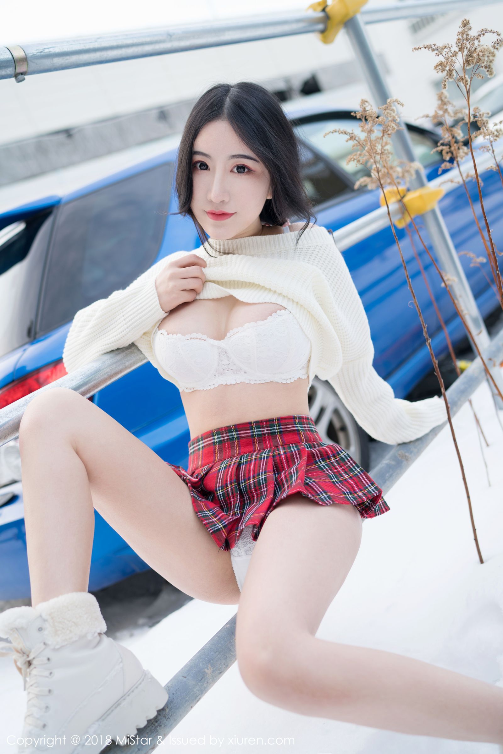 女神绯月樱Cherry 冰天雪地白衣红裙