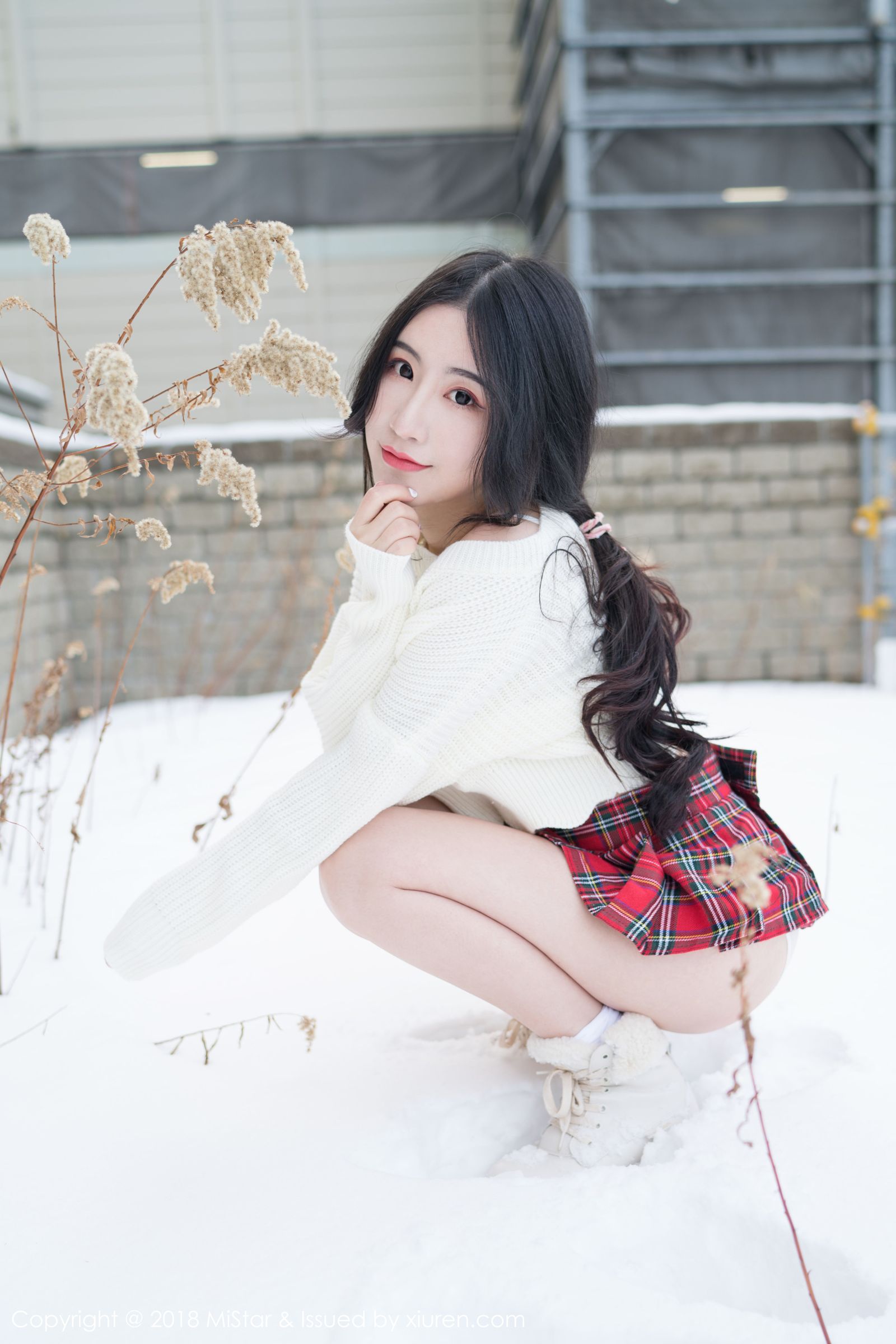 女神绯月樱Cherry 冰天雪地白衣红裙