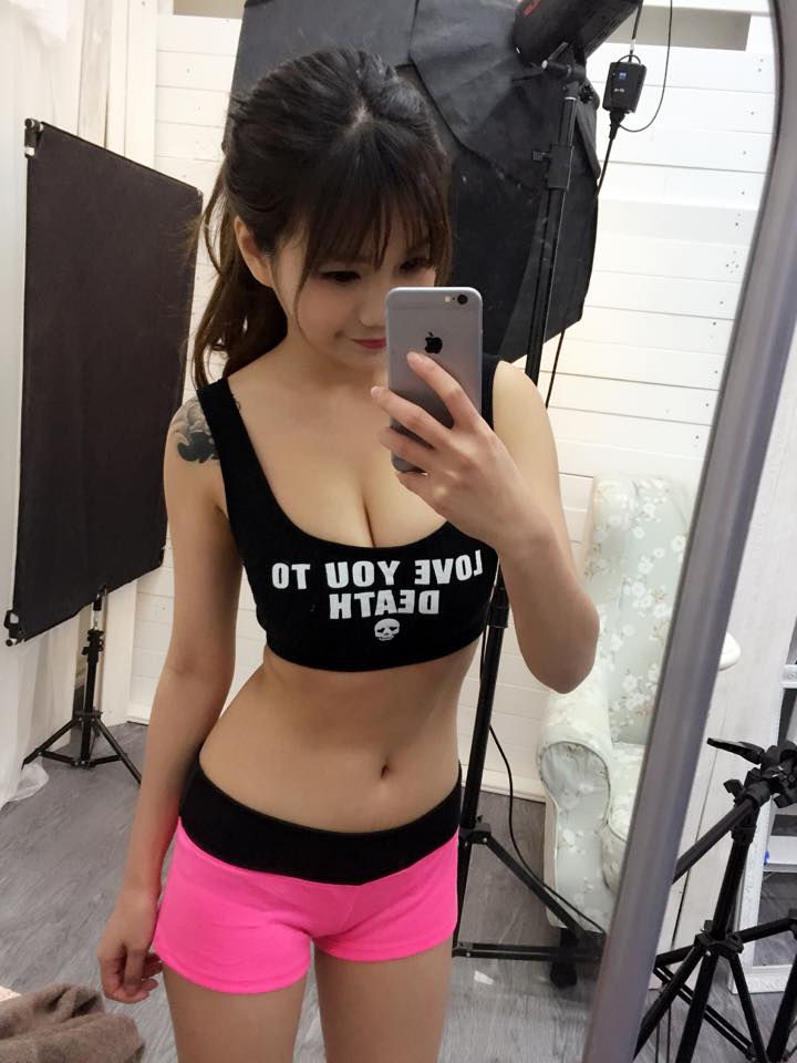 Meimei Chen 胸器逼人火辣来袭