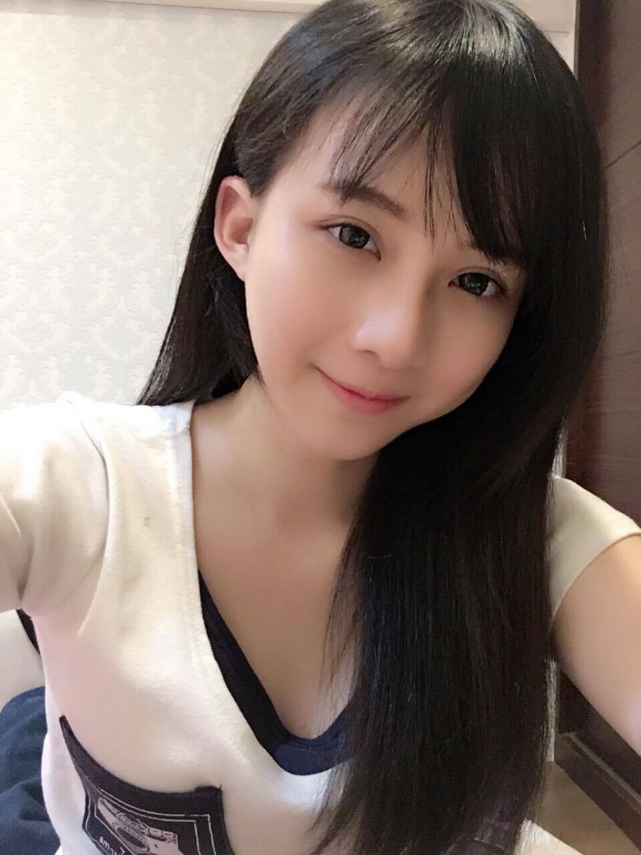 刘坊萱 神似佐佐木希!PTT表特版被推爆的捷運妹子