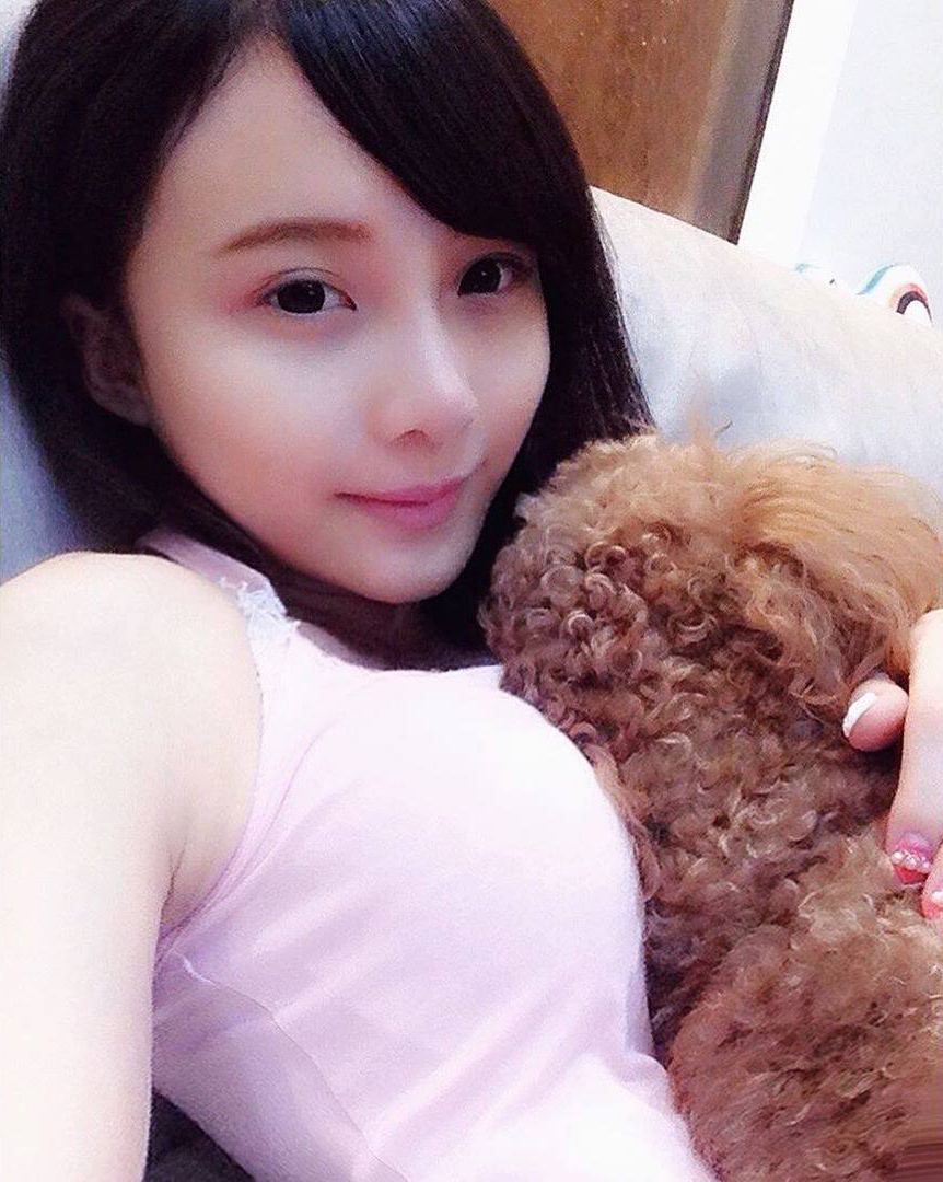 刘坊萱 神似佐佐木希!PTT表特版被推爆的捷運妹子