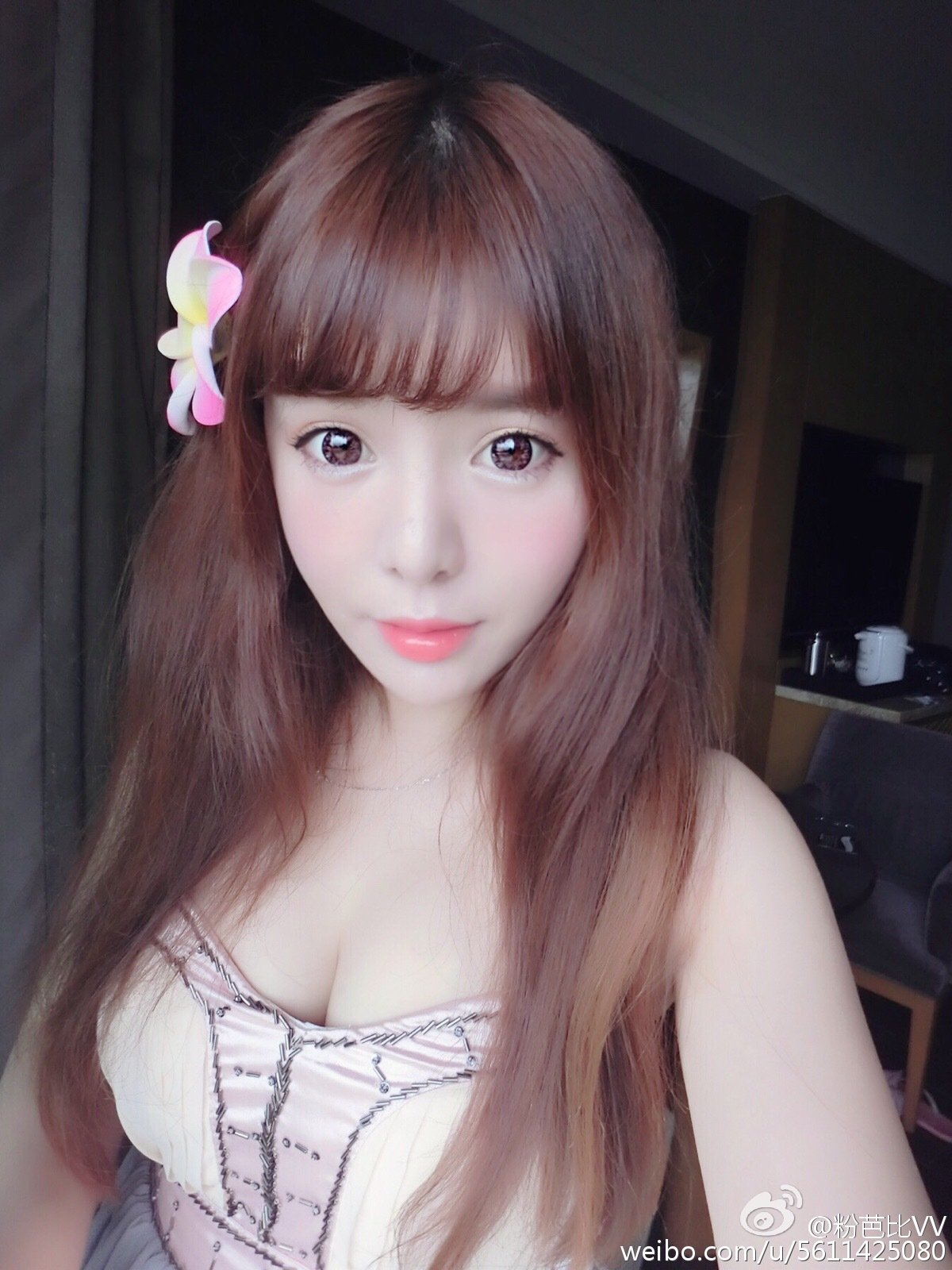 粉芭比VV 粉嫩美人私房写真图