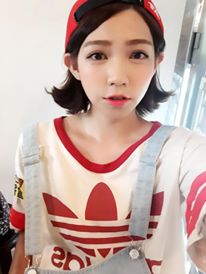曾智希 伊林新生甜美长腿女模正妹