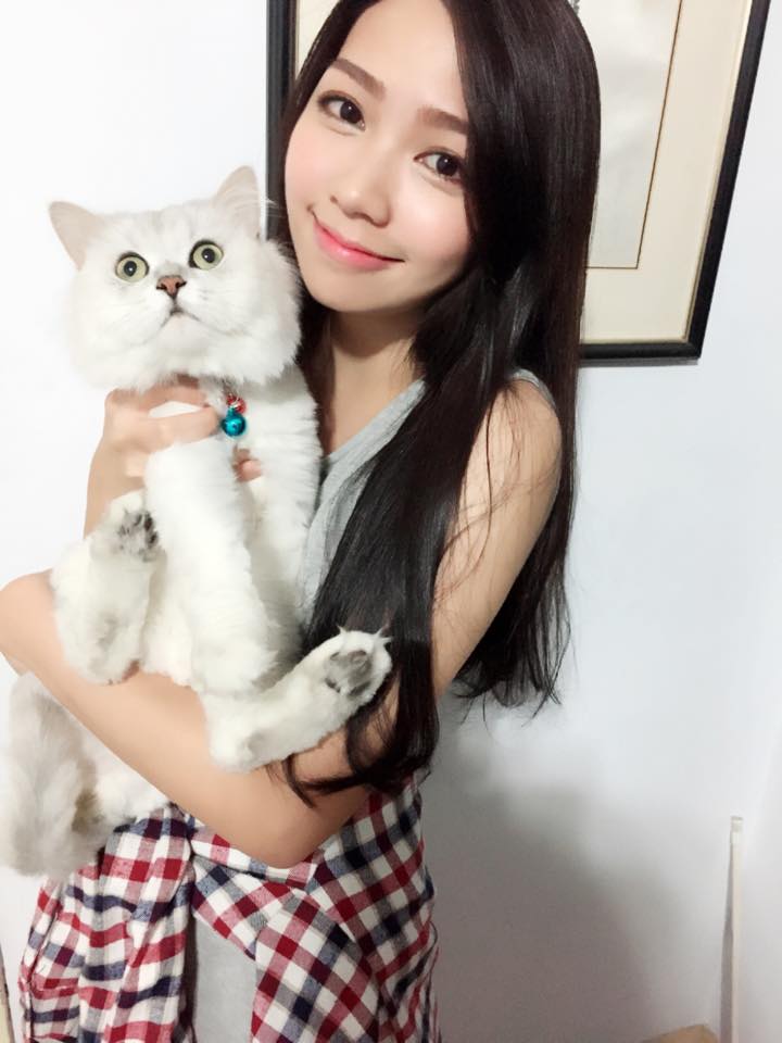曾智希 伊林新生甜美长腿女模正妹