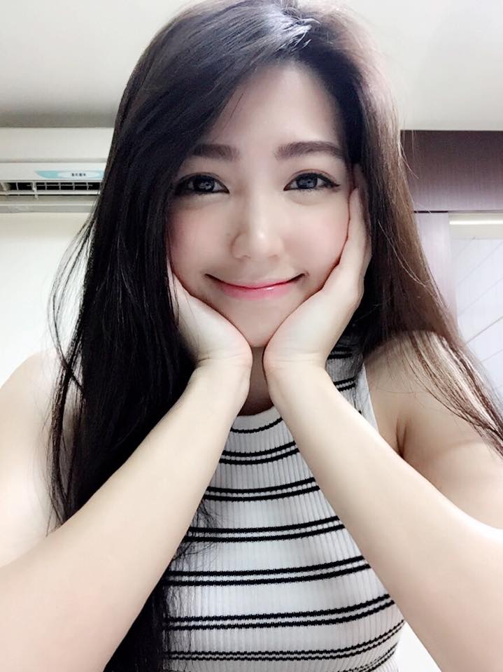 曾智希 伊林新生甜美长腿女模正妹