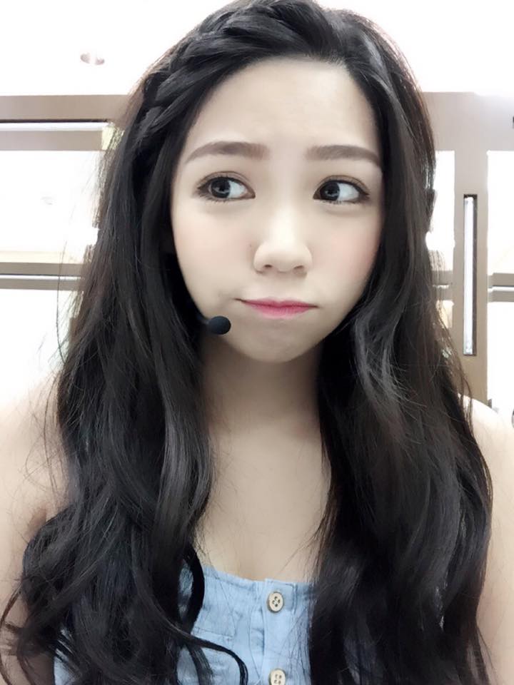 曾智希 伊林新生甜美长腿女模正妹