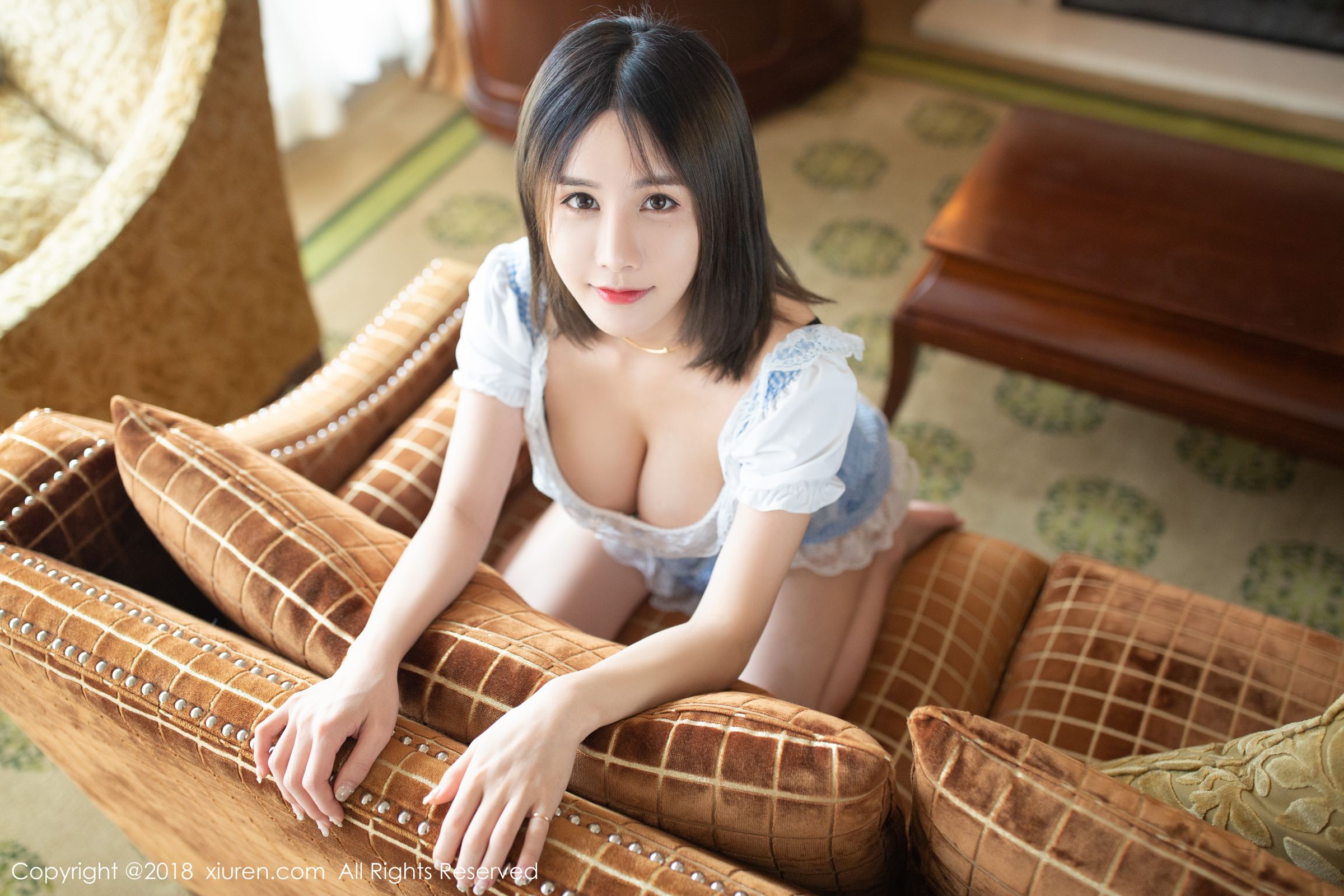 性感女仆小沫琳 不失温柔撩人心弦