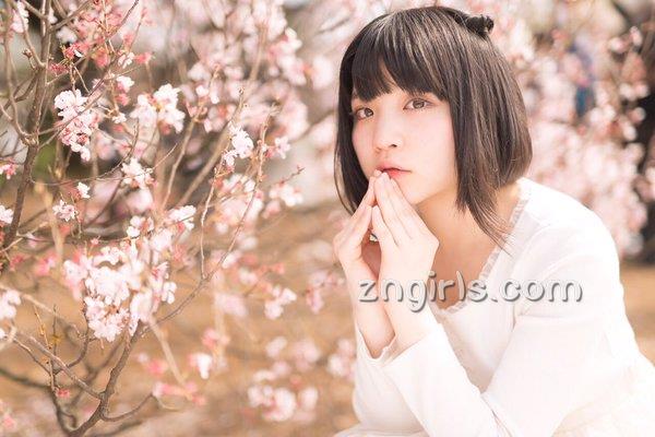 根本凪 17岁的G奶女神海量图片