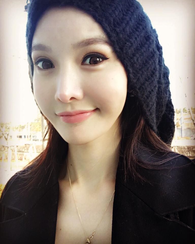 Sophida Rachanon 性感挑逗眼的泰国正妹