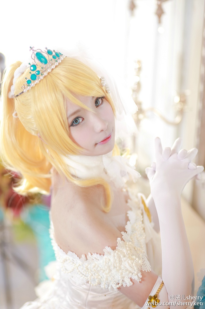 贤儿sherry 超赞的Coser私房写真图