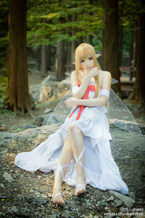 贤儿sherry 超赞的Coser私房写真图