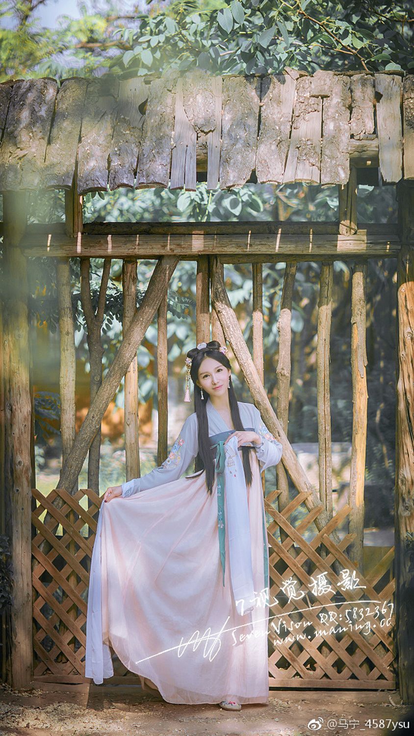 古典美人Audrey如 风姿卓越十里桃花