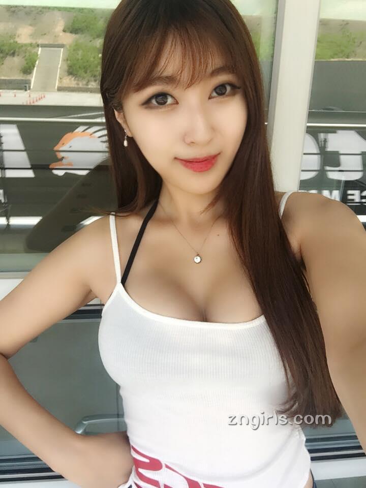 金赛拉(김세라) 南韩极品美胸美腿车模