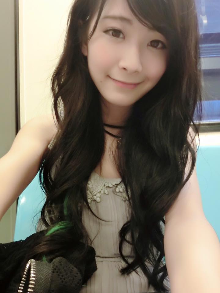 陆子玄 娇小玲珑的外拍主播