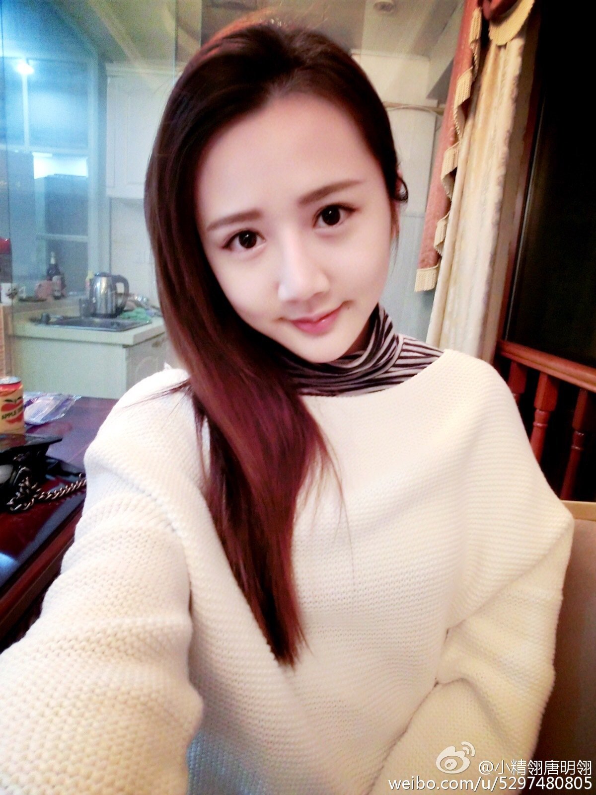 小精翎(唐明翎) 超甜美的大眼正妹
