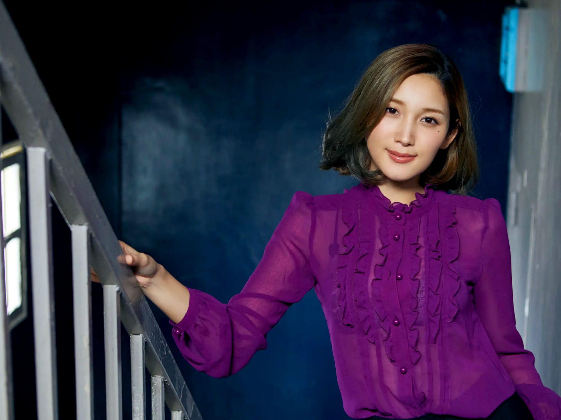 《小島みゆ - 煌めき》日本女神性感私房写真 蓝调泳衣魅惑美腿