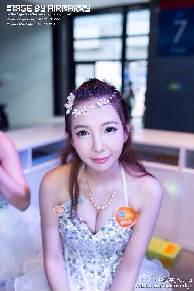 杨晓雯 俏皮私房照诱惑写真图