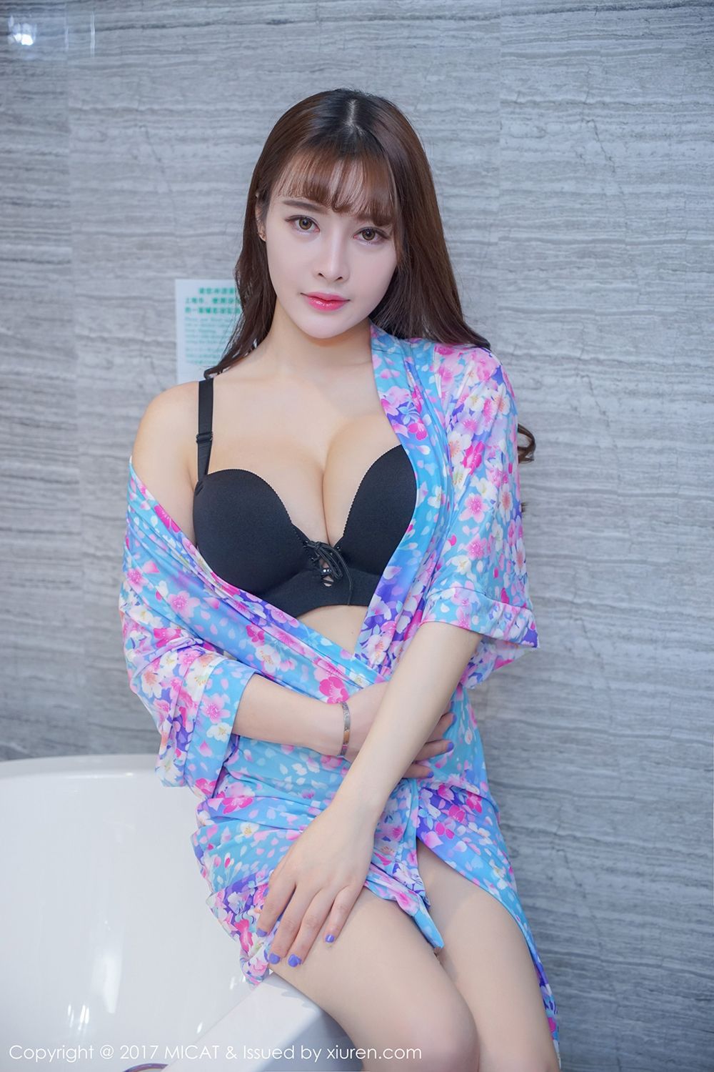 混血模特雪瑞Lisa 百看不腻玉腿翩翩