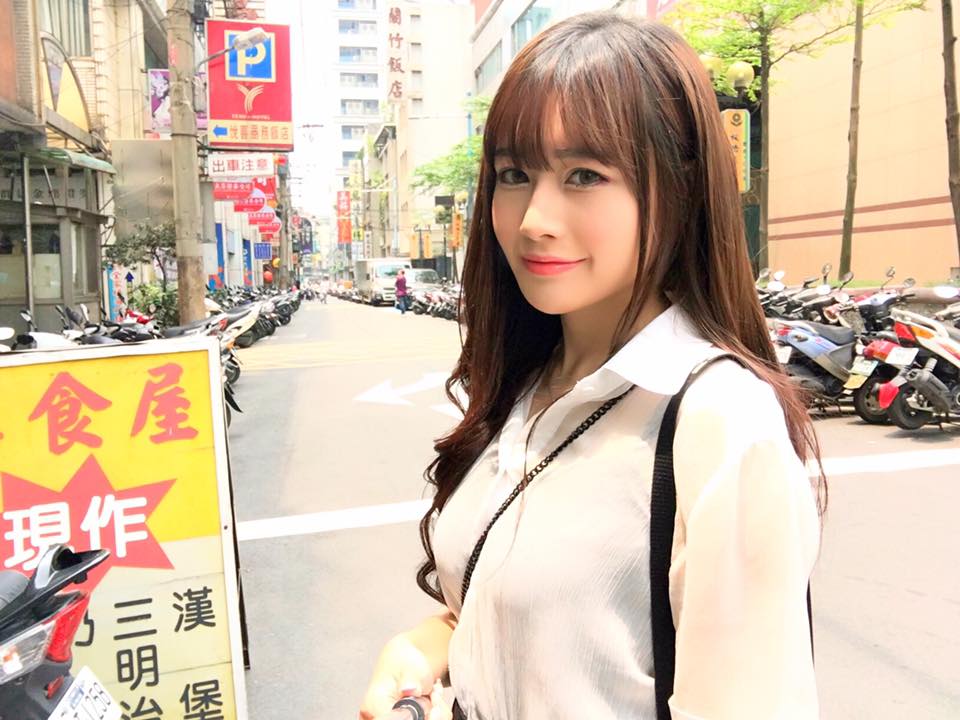 韩小涩(翁依玲) 槟城之花私房照诱惑写真图