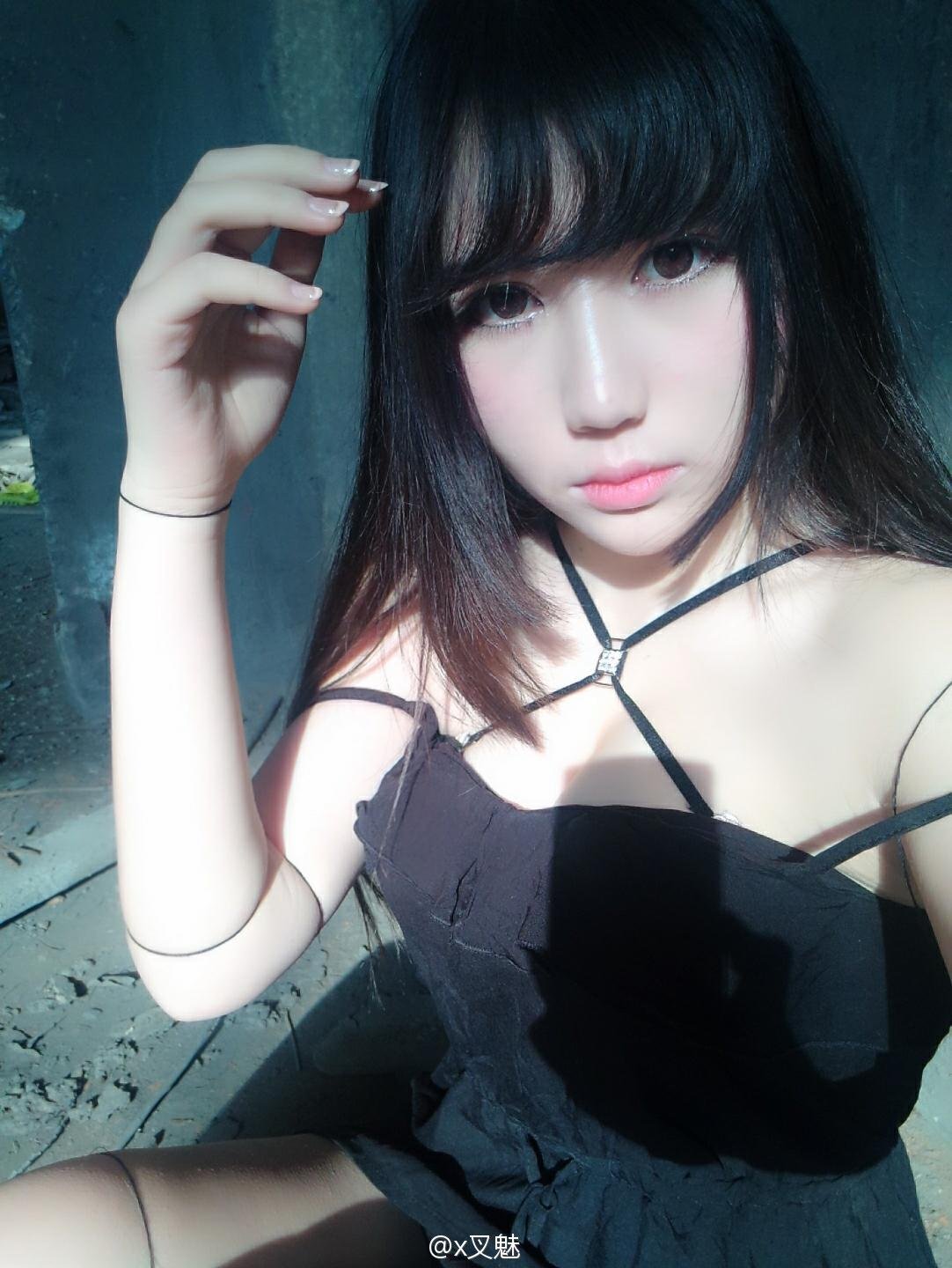 x叉魅 大胸妹微博私房照诱惑写真图