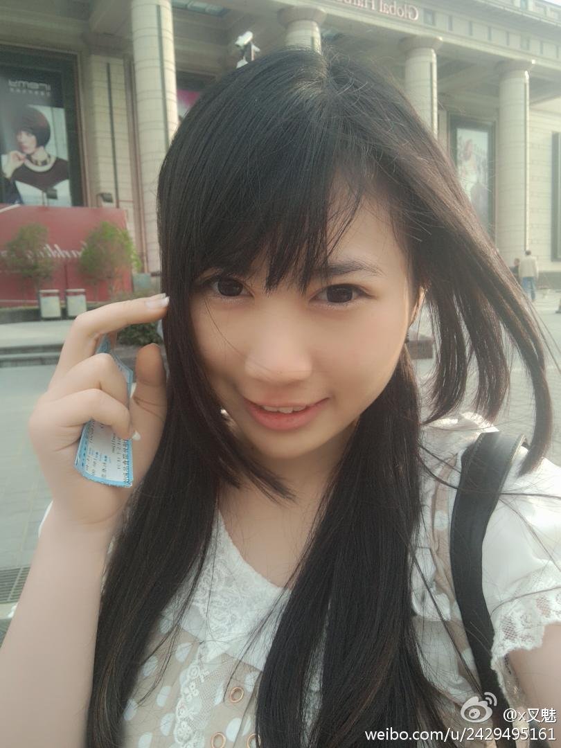 x叉魅 大胸妹微博私房照诱惑写真图