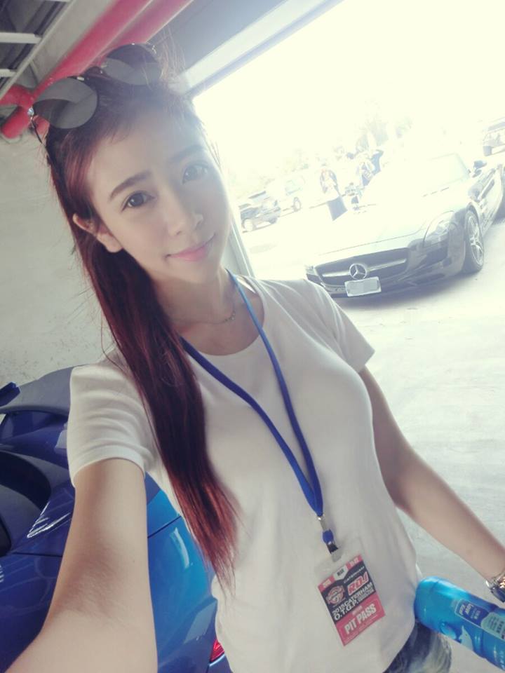 陈诗倩 好粉嫩的高挑长腿美人儿