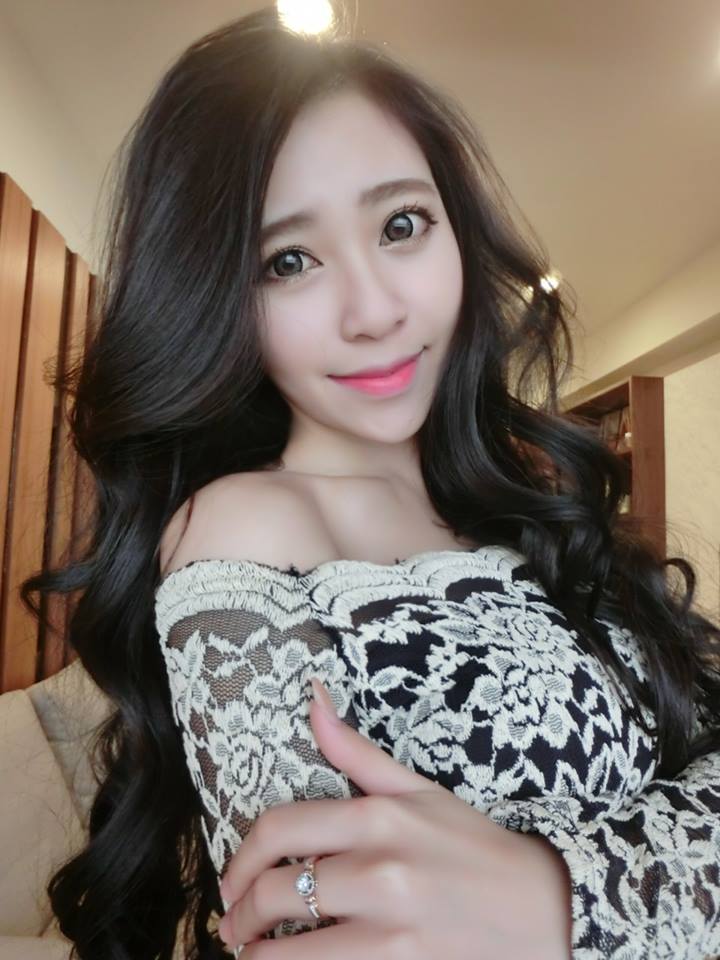 陈诗倩 好粉嫩的高挑长腿美人儿