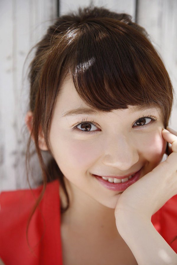 佐藤诗织 多才多艺的美少女