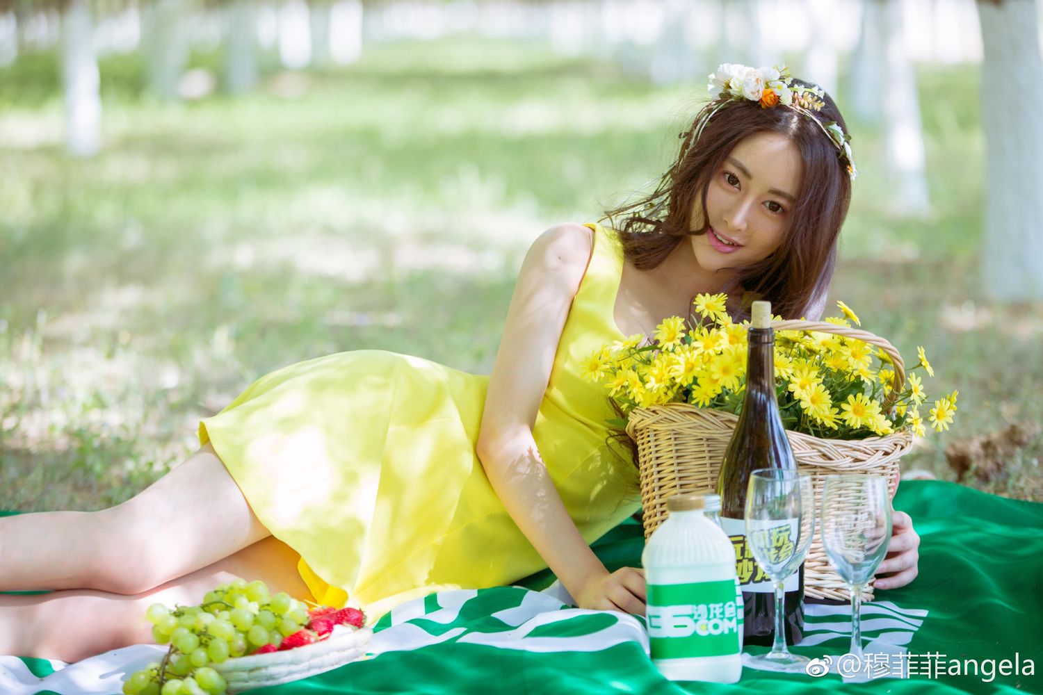 黄杉美女穆菲菲 清爽户外写真美图