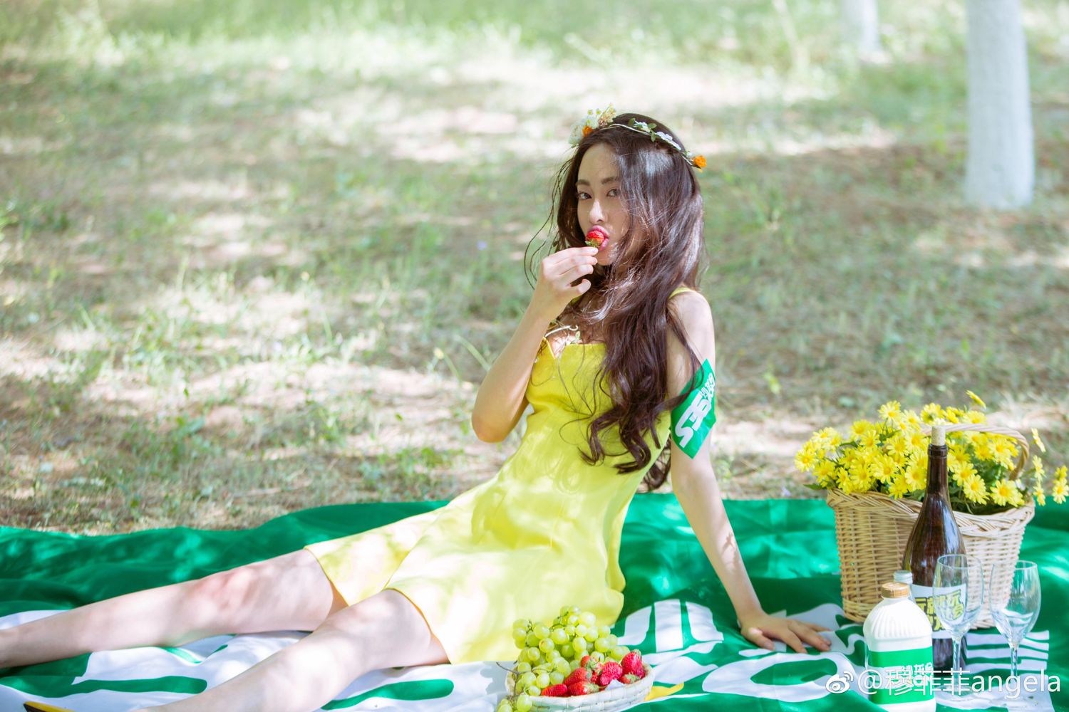 黄杉美女穆菲菲 清爽户外写真美图
