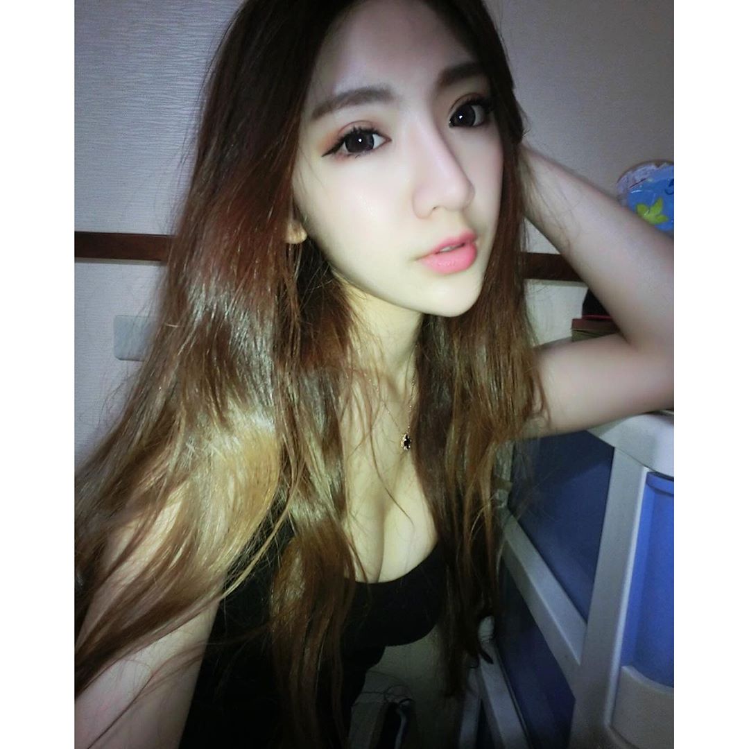 黄冠洁 台湾最正英雄联盟美女玩家