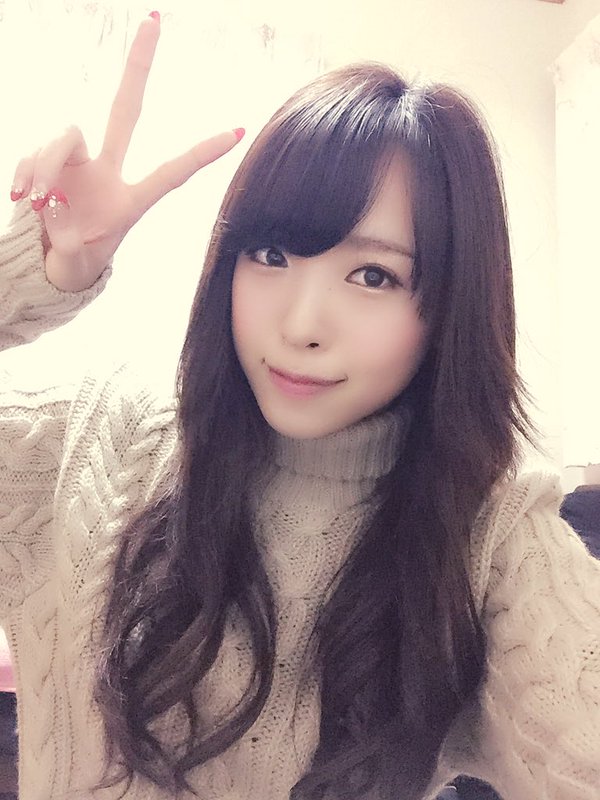 蛯原芽衣 新晋赛车女郎自拍美图